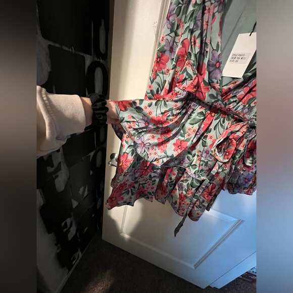 NWT Dance & Marvel Sensational Floral Tiered Mini Dress - Picture 5 of 13